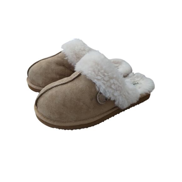 Dearfoams Fireside Women size 10 Sydney Genuine Shearling Moccasin Slippers soft - Picture 2 of 12